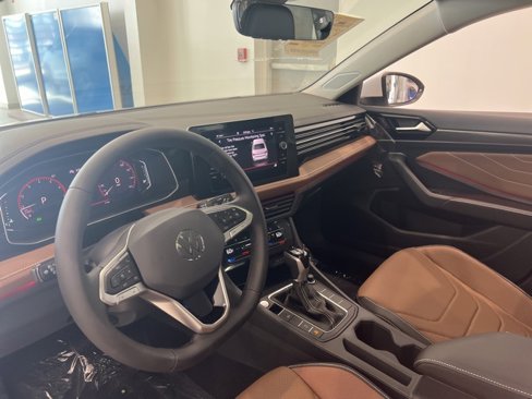 New 2025 Volkswagen Jetta SEL image 12