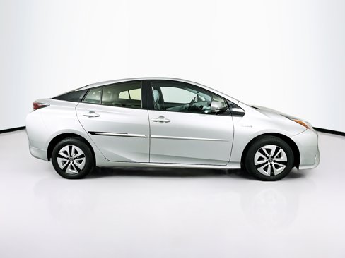 Used 2016 Toyota Prius Four image 10