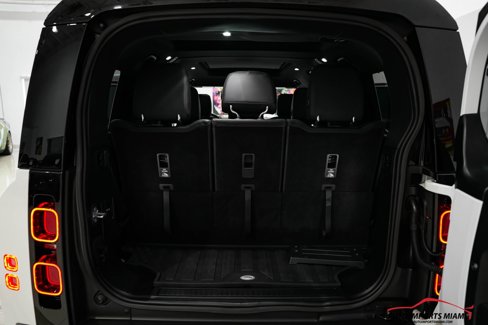 Used 2023 Land Rover Defender 110 X-Dynamic SE image 64