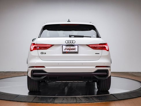 New 2025 Audi Q3 2.0T Premium image 9