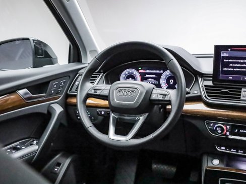 Certified 2024 Audi Q5 2.0T Premium Plus w/ Premium Plus Package image 16