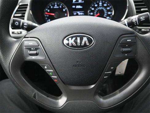 Used 2017 Kia Forte LX image 6
