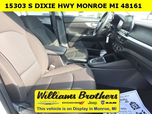 Used 2023 Kia Forte LXS image 25