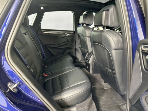 Certified 2024 Porsche Macan w/ Premium Plus Package image 29