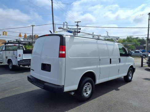 Used 2021 Chevrolet Express 3500 w/ Driver Convenience Package image 5