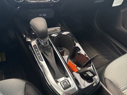 New 2025 Chevrolet Trax LT w/ Driver Confidence Package image 38