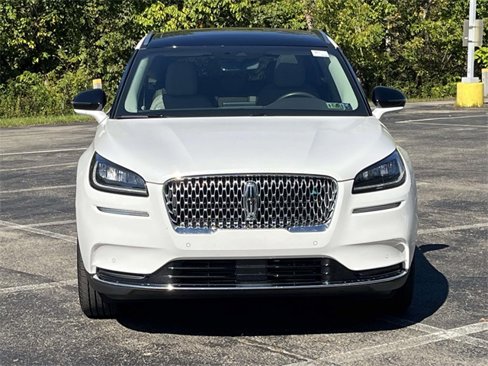 Used 2022 Lincoln Corsair Reserve w/ Equipment Group 201A image 8