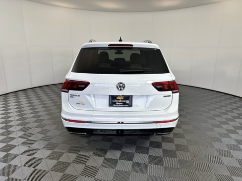 Used 2020 Volkswagen Tiguan SEL Premium R-Line w/ 3rd Row Seat Package image 10