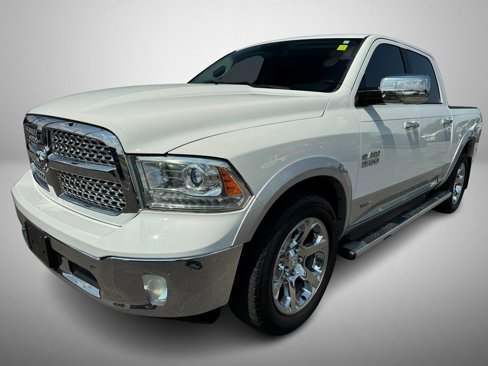 Used 2016 RAM 1500 Laramie image 2