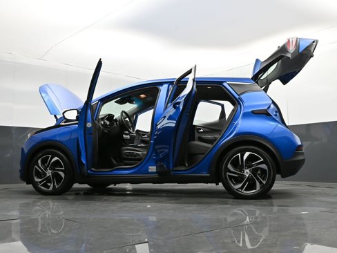 Used 2023 Chevrolet Bolt LT w/ Infotainment Package image 32