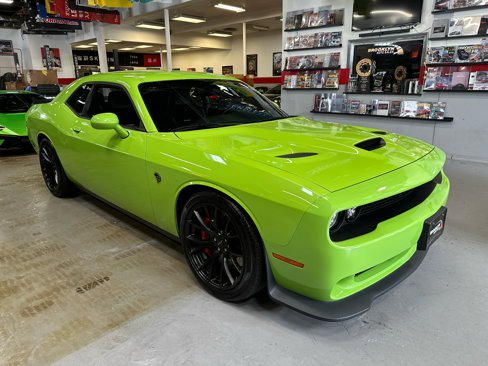 Used 2015 Dodge Challenger SRT Hellcat image 3