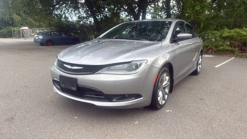 Used 2015 Chrysler 200 S w/ Navigation & Sound Group I image 3