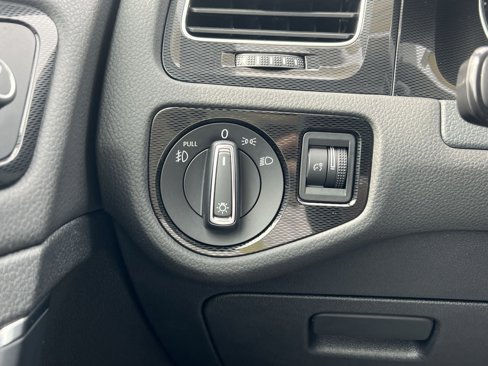 Used 2015 Volkswagen GTI SE image 35