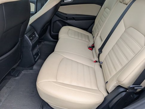 Used 2021 Ford Edge SEL w/ Convenience Package image 9