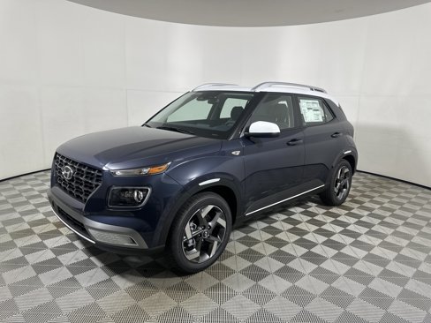 New 2025 Hyundai Venue Limited image 3
