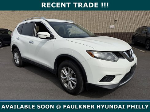 Used 2015 Nissan Rogue SV image 1