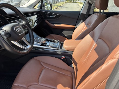 Used 2020 Audi Q7 3.0T Premium Plus w/ Premium Plus Package image 16