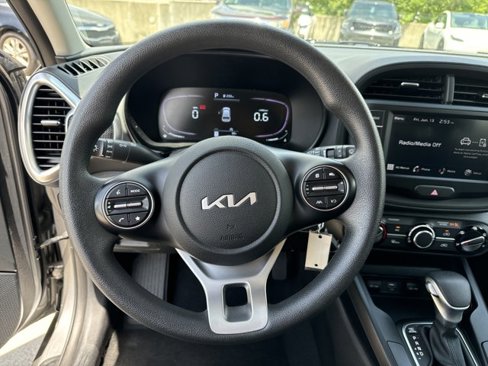 Used 2023 Kia Soul LX w/ LX Technology Package image 24