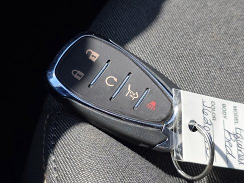 Used 2018 Chevrolet Equinox LT image 18