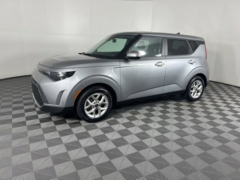 Used 2023 Kia Soul LX w/ Option Group 015 image 2