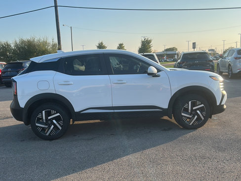 Used 2025 Nissan Kicks SV image 5