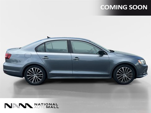 Used 2016 Volkswagen Jetta Sport image 6