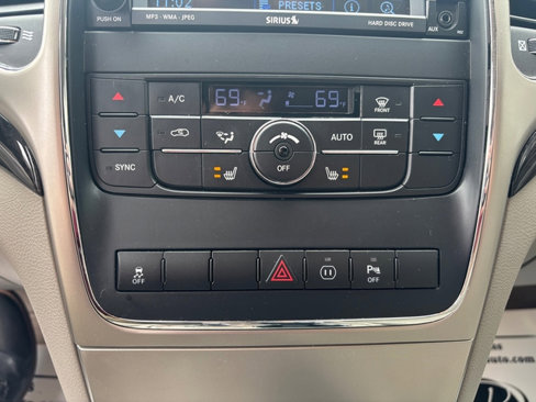 Used 2011 Jeep Grand Cherokee Laredo image 24