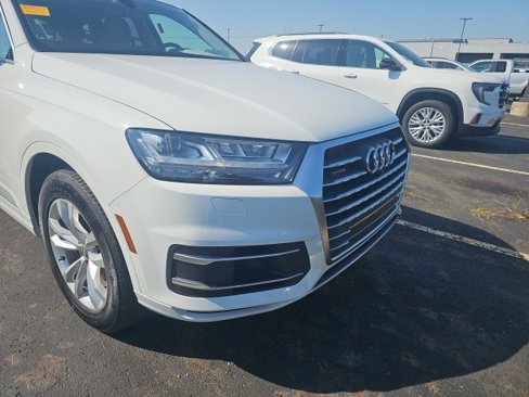 Used 2018 Audi Q7 3.0T Premium Plus w/ Premium Plus Package image 2