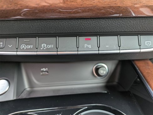 Used 2022 Audi A4 2.0T Premium image 27