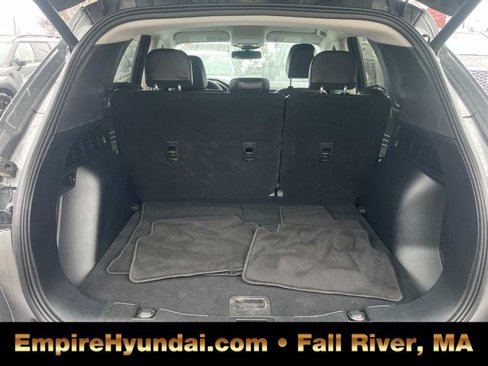 Used 2022 Ford Escape Titanium image 7