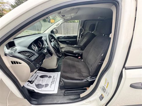 Used 2012 RAM C/V image 25