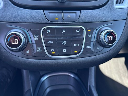 Used 2024 Chevrolet Malibu LT image 36