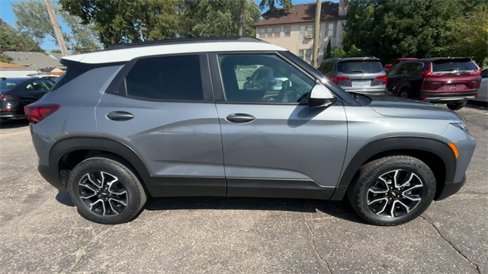 Used 2021 Chevrolet TrailBlazer ACTIV w/ Technology Package image 9