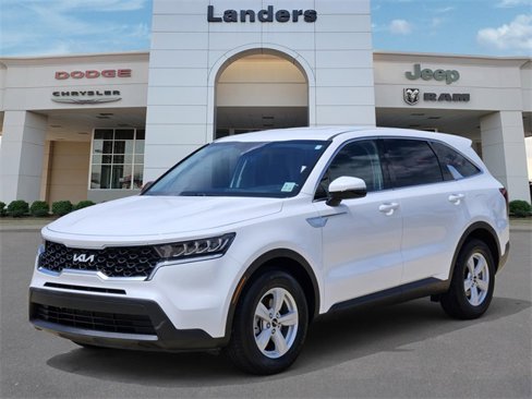 Used 2022 Kia Sorento LX image 1