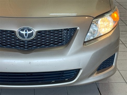 Used 2010 Toyota Corolla LE image 12