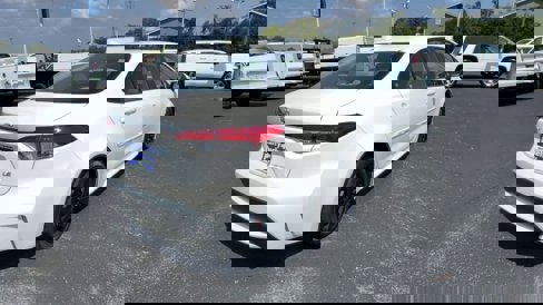 Used 2021 Toyota Corolla LE w/ Carpet Mat Package (TMS) image 8