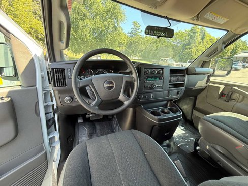 Used 2023 GMC Savana 2500 w/ Driver Convenience Package image 9
