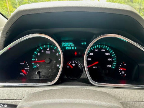 Used 2011 Chevrolet Traverse LS image 8