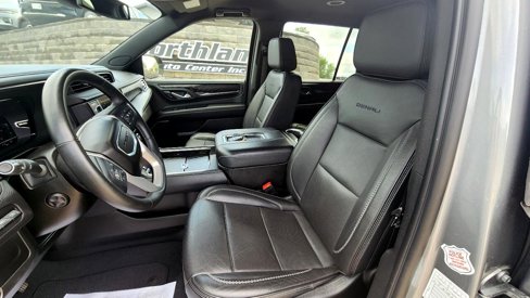 Used 2023 GMC Yukon Denali image 10