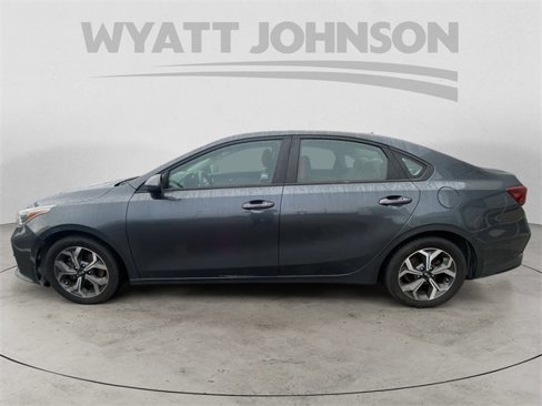 Used 2021 Kia Forte LXS image 4