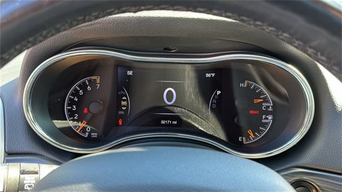 Used 2022 Jeep Grand Cherokee Laredo X image 15