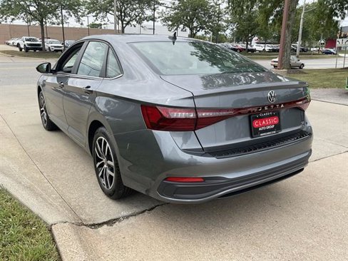 New 2025 Volkswagen Jetta SE image 7