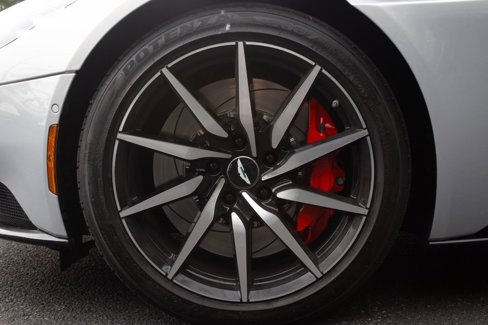 Used 2021 Aston Martin DB11 Volante image 5