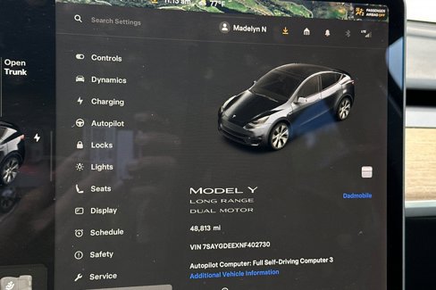 Used 2022 Tesla Model Y Long Range image 34