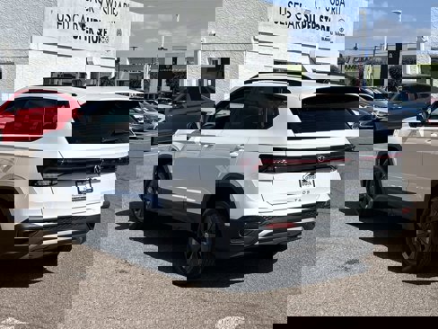 New 2025 Volkswagen Taos S image 5