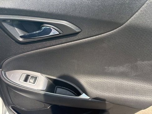 Used 2018 Chevrolet Malibu LT image 36