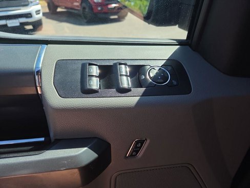 Used 2017 Ford F150 XLT w/ Equipment Group 301A Mid image 32