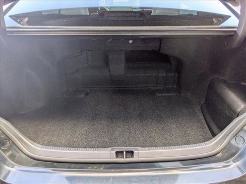 Used 2017 Toyota Camry XLE image 19