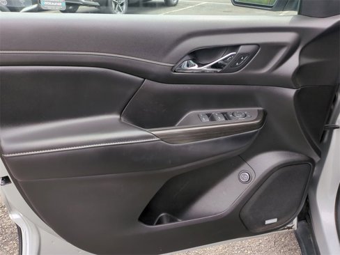 Used 2019 GMC Acadia SLT image 10
