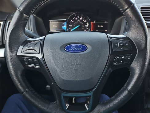 Used 2017 Ford Explorer XLT w/ Equipment Group 201A image 23
